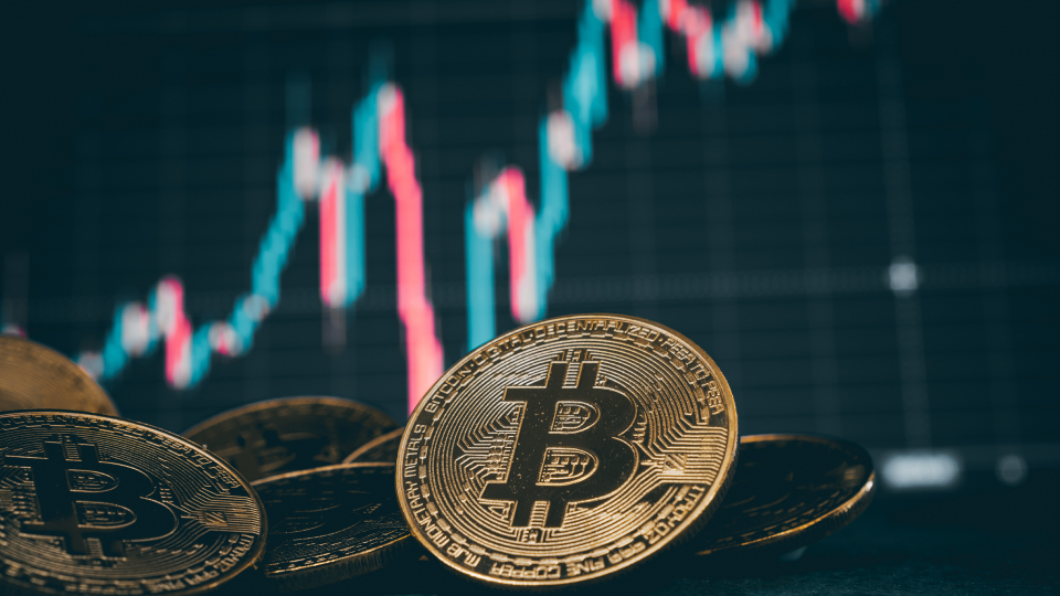 Crypto starts the week with a bang
