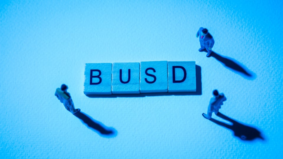 Binance to Phase Out BUSD Support in Collaboration with Paxos